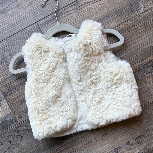H&M Other - H&M Off-White Faux Fur Kids Vest